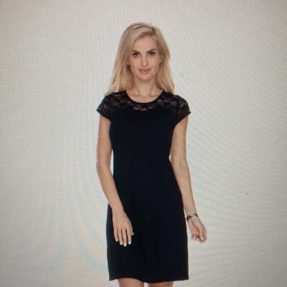 White mark short sleeve lace trim pelagia dress